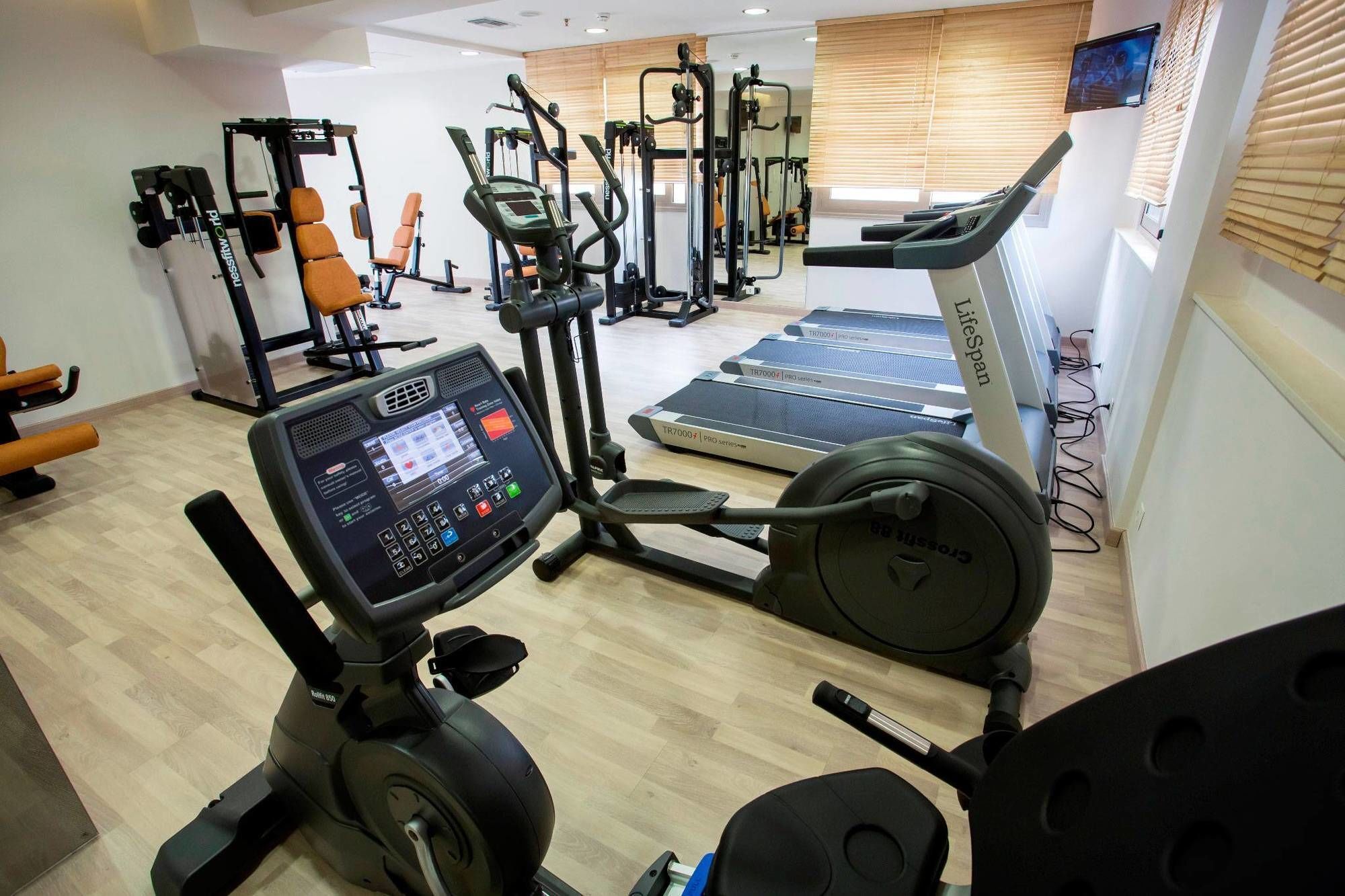 Calma Hotel&Spa Kasztoriá Kültér fotó